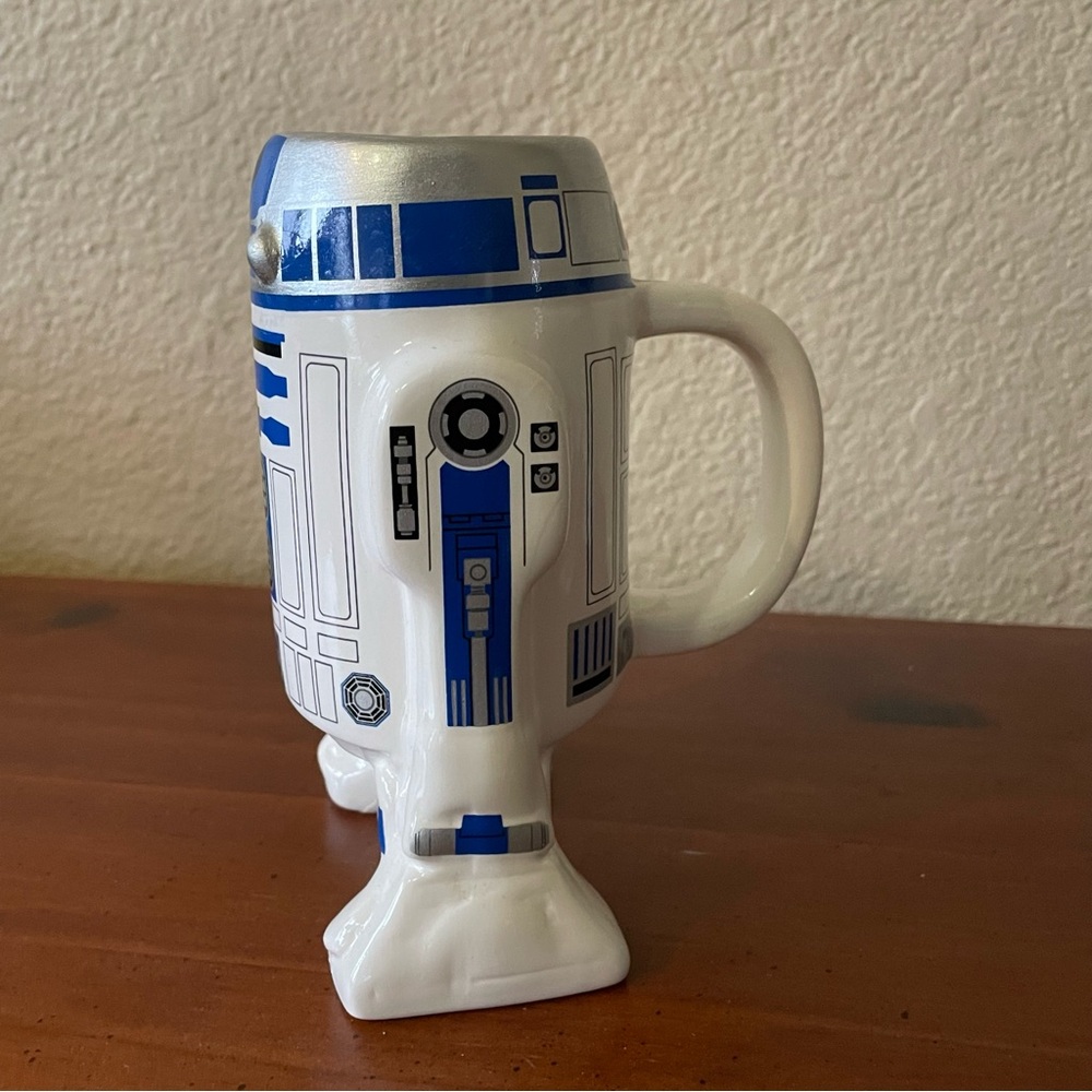 R2-D2 Ceramic Mug - Picture 2 of 11